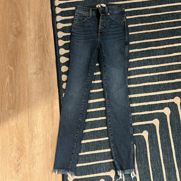 Madewell 10” High-Rise Skinny Jeans - Button Front Edition, Mackey Wash - Picture 3 of 4